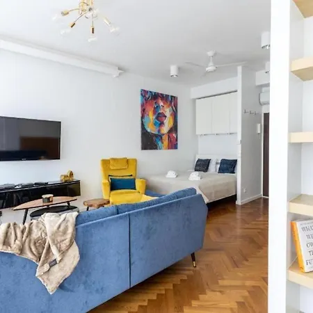 Apartment Urban - Great Location - Center - Zurawia